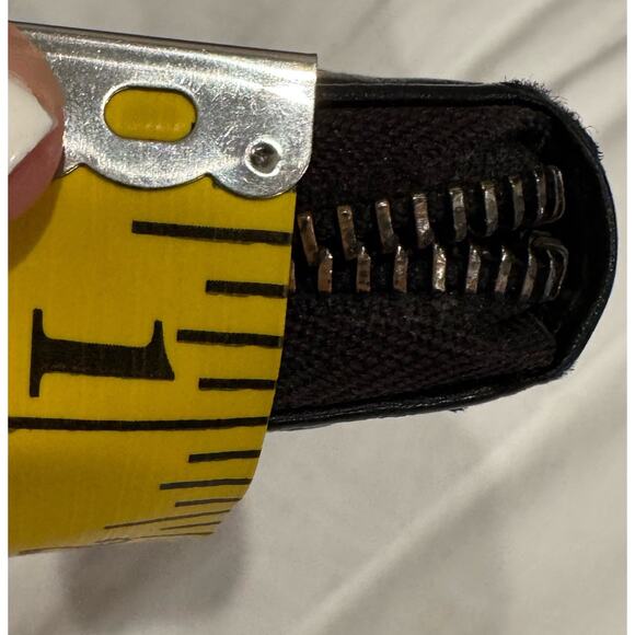 Gucci Guccissima Black Leather Zip Around Wallet Authentic Used - Picture 11 of 11